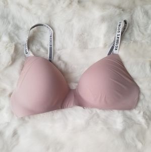 Victoria Secret - wireless t-shirt bra